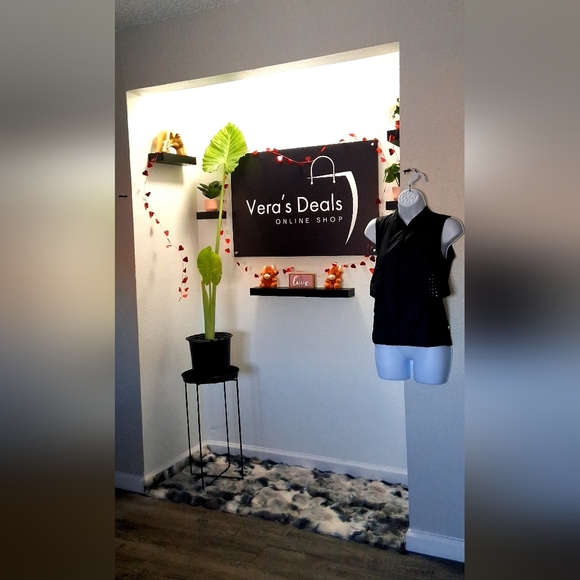 Lululemon Burgundy Full Zip Breathable Mesh Running Vest Women's Size S - Picture 5 of 15